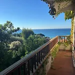 Mad Di Mare Di Arte Dormire