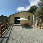 Tuvo Houses