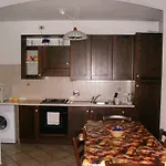 Villa Lazzarini Imperia Appartamento Franco In Villa Con Piscina Condivisa