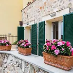 Vita Del Borgo Di Mare Wifi Aria Cond Possibilita Di Box
