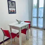 Family & Friends - Sarzana Apartment
