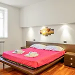 Casa Malva! La Spezia Roomy & Colourful Flat
