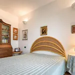 Cozy Home In Recco With Jacuzzi