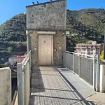 San Giovanni Apt, Seaview Terrace, 2 Aircondo Bdr, Easy From Train Or Private Parking