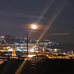 Attico Con Spettacolare Vista Mare