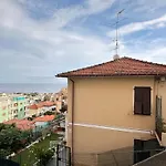 Sanremo Mare E Relax - Affittasi Luna Home, Con Parcheggio Riservato E Aria Condizionata A Poca Distanza Dal Mare