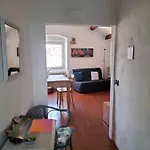 I Monti Sul Mare - Appartamento A Genova Pegli