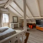 201B - Appartamento In Villa, Relax Nel Verde Di Lavagna, Giardino E Piscina Condivisa