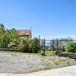 3 Bedroom Beautiful Home In Moneglia
