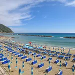 Nice Apartment In Moneglia With Kitchen