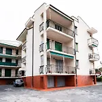 Comodo Trilocale A Pietra Ligure
