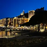 Luxury Designer Suite In The Historical Center