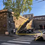 A Due Passi Dal Treno