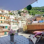 Shanti - Terrace Apartment