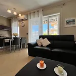 Acadamis Ema'S House - Sanremo