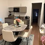 Welcome Riviera - Mazzini 77, Appartamento Di Lusso Nel Centro Di Rapallo,Wifi, Condizionamento Centralizzato In Ogni Stanza, Attrezzato Con Tutto Quello Che Serve In Una Casa, Per Un Soggiorno Da Favola, Parcheggio A Pagamento 15Euro Al Giorno