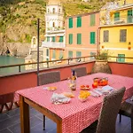 La Casa Di Eroico Vino