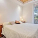 4 Bedroom Gorgeous Home In San Salvatore