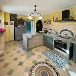 Rosa'S House