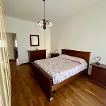 Lady'S Home