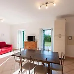 Joivy Sunny Family Flat With Private Garden & Parking
