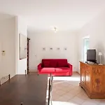 Joivy Sunny Family Flat With Private Garden & Parking