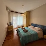 Wh - Appartamento Siccardi In Zona Residenziale Con Posto Auto