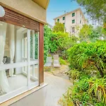 Guisci Beach House - Free Private Parking