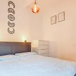 Amazing Home In Sori With Wifi