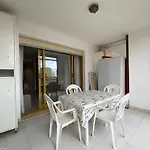 Monolocale Con Balcone, Comodo Al Mare, Posto Auto Privato
