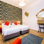 Joivy Chic Apartments In Piazza Dante, Genoa