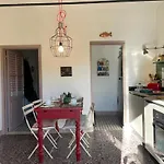 Cristinahome: Appartamento In Borgo Storico Sul Mare