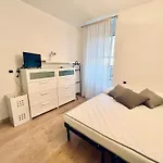 Casa Vacanze Su Due Livelli Via Garibaldi