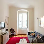 Joivy Bright 2Br Flat With Parking In Rapallo Centre