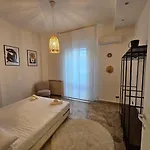 Ele'S Apartment
