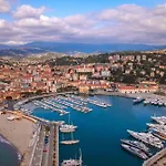 Timeless Escape Villa - Garden And Sea - Happy Rentals