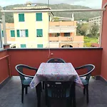 Gloria House