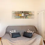 Lovely Apartment With Private Parking