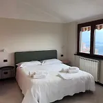Collimare Rooms & Sailing Near 5 Terre
