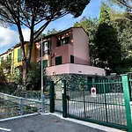 Patio & Parking - Gianna'S Coastal Residence In Cinque Terre