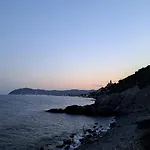 Sea&Sun Golden Retreat