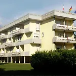 Apartment In Luni