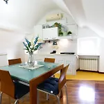 Airport & Sea, Large Music-Themed Apartment