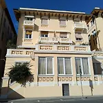 Il Faro Dei Poeti