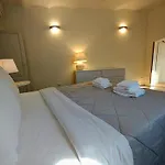 L'Opera Rooms & Suite