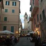 Via Lunga Apartment In Bordighera Old Town