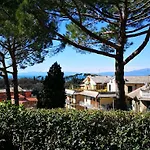 La Riva A Camogli