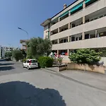 Altido Apt Suitable For Families Up To 8, With Parking