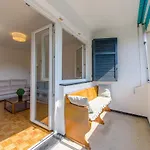 Altido Apt Suitable For Families Up To 8, With Parking