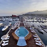 Yacht Club Marina Di Loano